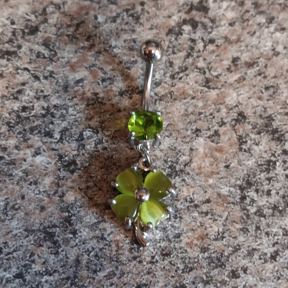 Four Leaf Clover Dangle Belly Ring - image 2